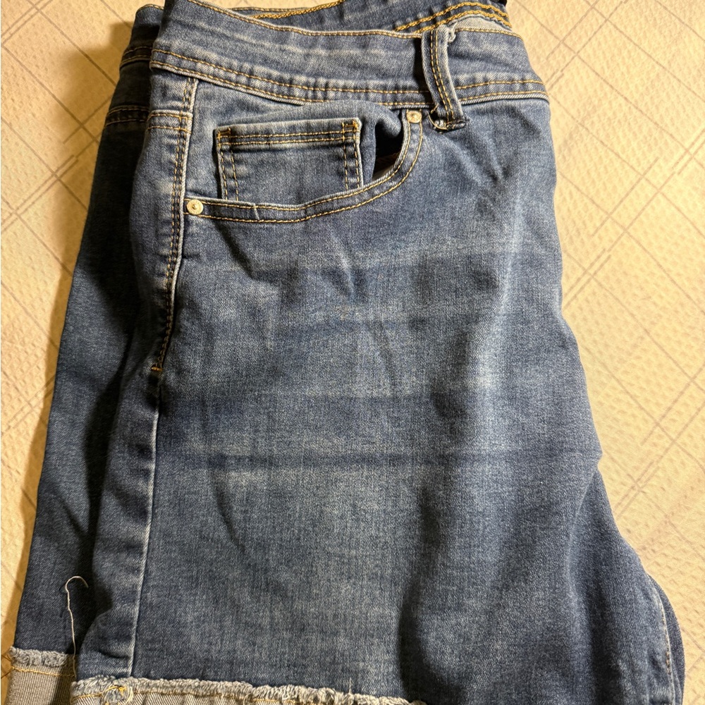 Women's Blue Denim Shorts - Picture 3 of 3
